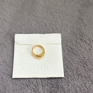 Gold Women's Ring size 4